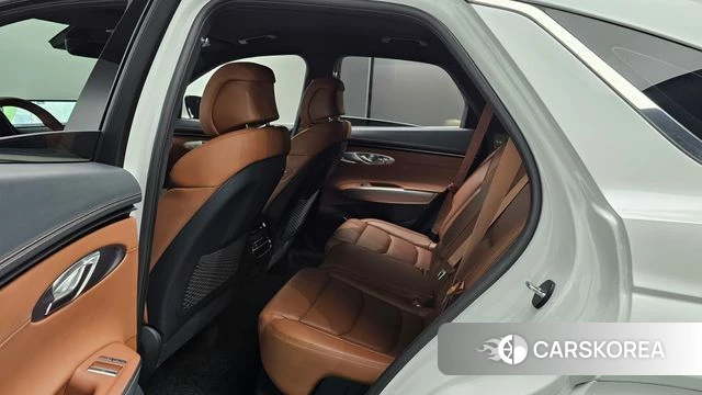 Genesis GV70 2023 Белый из Кореи, фото 2