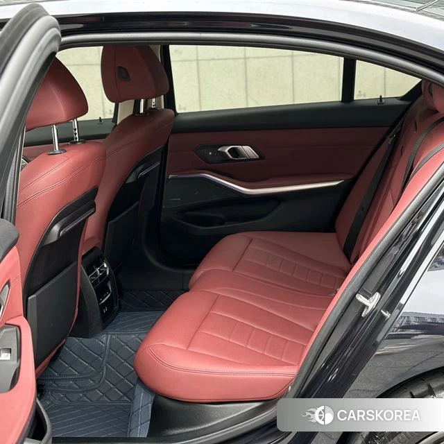BMW 3 series 2021 Черный из Китая, фото 2