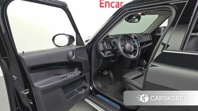 Mini Cooper Countryman 2023 Черный из Кореи, фото 2