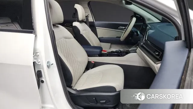 Kia Sportage 5th Generation Hybrid 2022 Белый из Кореи, фото 2