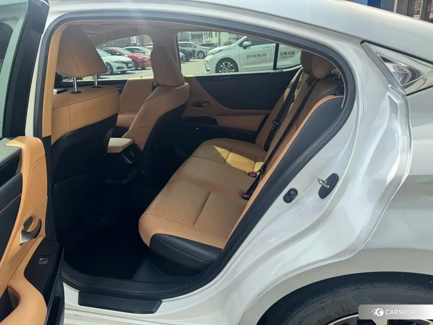 Lexus ES 2021 Белый из Китая, фото 2