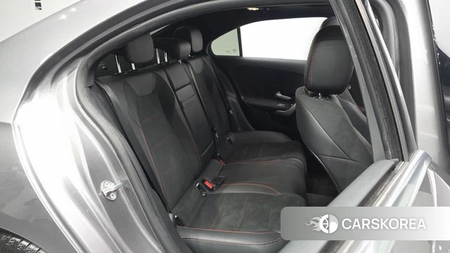 Mercedes-Benz A-Class W177 2023 Серый из Кореи, фото 2