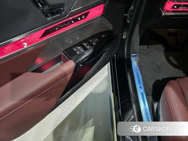 BMW 7 Series (G70) 2025 Черный из Кореи, фото 2