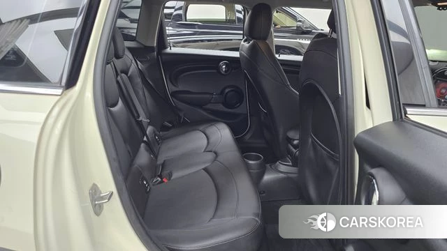Mini Cooper 2019 Жемчужный цвет из Кореи, фото 2