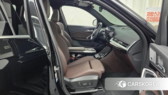 BMW X1 (U11) 2024 Черный из Кореи, фото 2