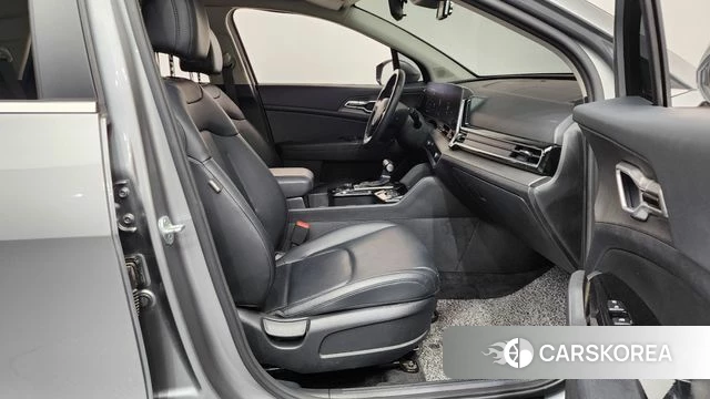 Kia Sportage 5th Generation 2022 Серебряный из Кореи, фото 2