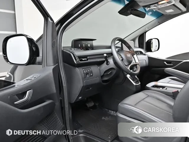 Hyundai Staria 2025 Черный из Кореи, фото 2