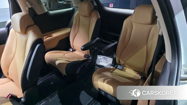 Kia Carnival 4th generation 2023 Белый из Кореи, фото 2