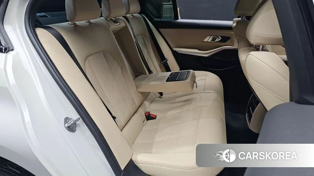 BMW 3 Series (G20) 2024 Белый из Кореи, фото 2