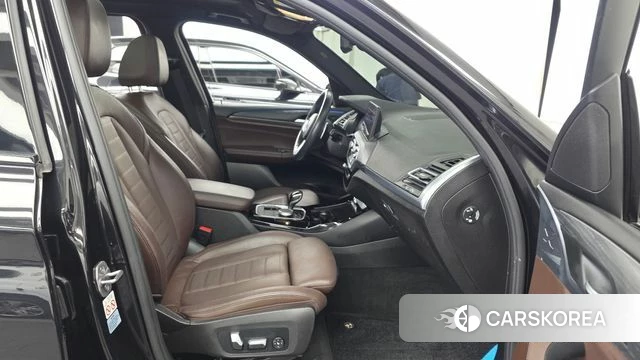 BMW X3 (G01) 2022 Черный из Кореи, фото 2