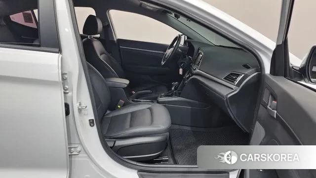 Hyundai Avante AD 2018 Белый из Кореи, фото 2