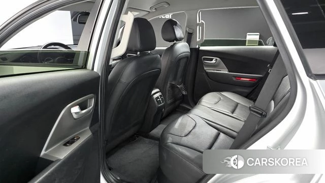 Kia Niro Plus 2022 Серебряный из Кореи, фото 2