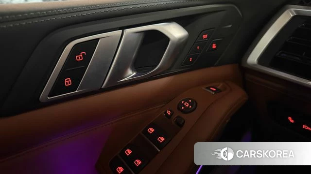 BMW X5 (G05) 2024 Черный из Кореи, фото 2