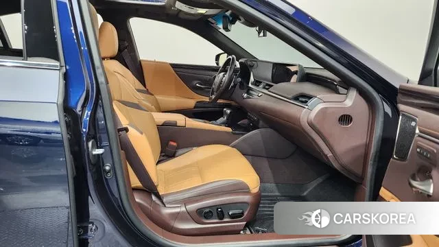 Lexus ES300h 7th generation 2021 Синий из Кореи, фото 2