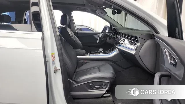 Audi Q7 (4M) 2021 Белый из Кореи, фото 2