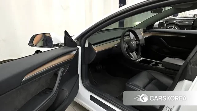 Tesla Model 3 2021 Белый из Кореи, фото 2