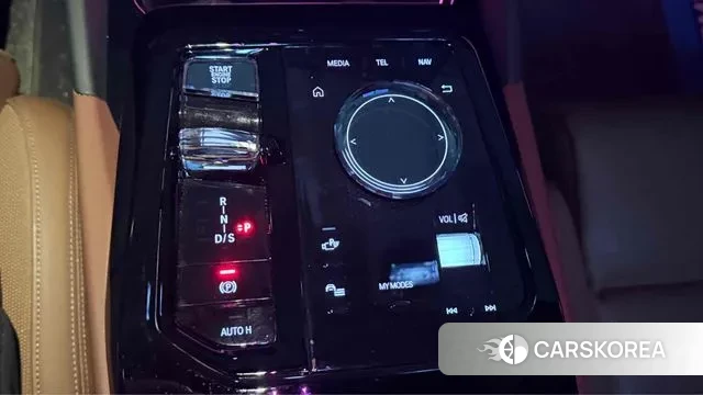 BMW 5 Series (G60) 2024 Белый из Кореи, фото 2