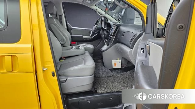 Hyundai The New Grand Starex 2018 Желтый из Кореи, фото 2