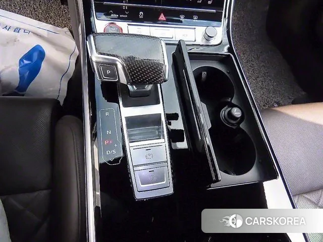 Audi S8 (D5) 2021 Черный из Кореи, фото 2