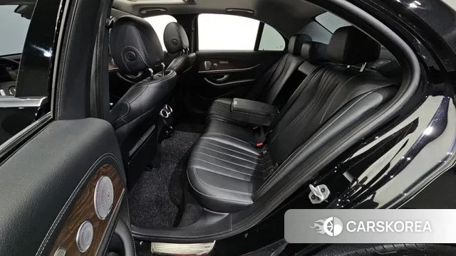 Mercedes-Benz E-Class W213 2018 Черный из Кореи, фото 2