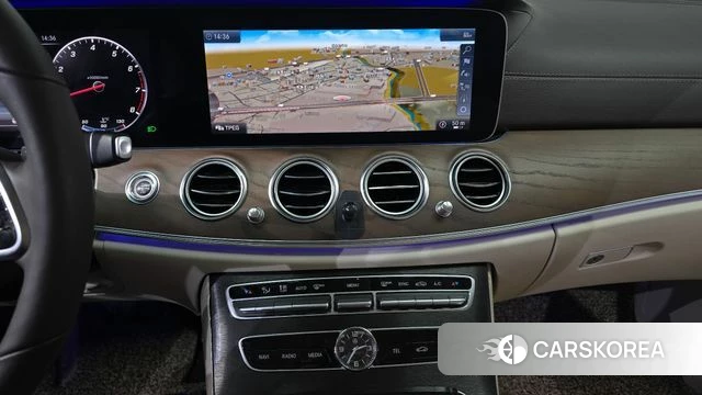 Mercedes-Benz E-Class W213 2018 Белый из Кореи, фото 2