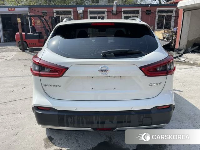 Nissan Qashqai 2022 Белый из Китая, фото 2