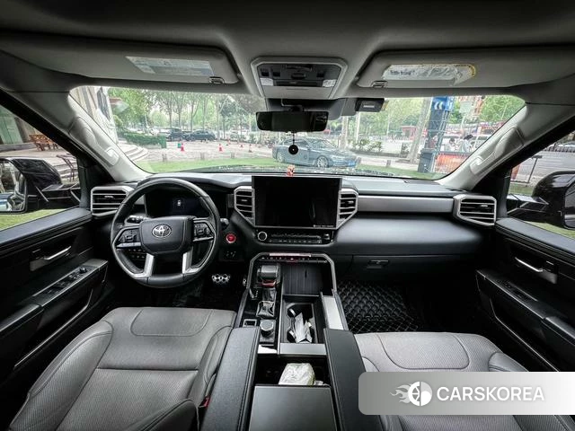 Toyota Sequoia 2023 Черный из Китая, фото 2
