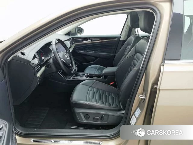 Volkswagen Passat 2021 Шампань из Китая, фото 2