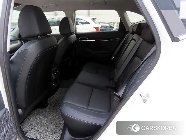 Kia Seltos 2022 Белый из Кореи, фото 2