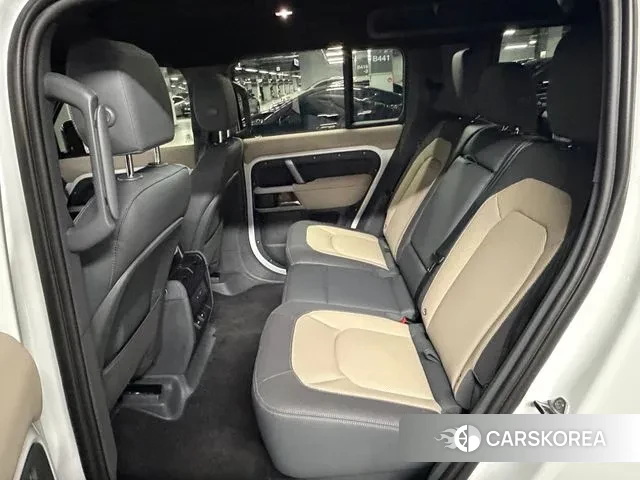 Land Rover Defender (L663) 2023 Белый из Кореи, фото 2