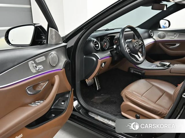 Mercedes-Benz E-Class W213 2020 Черный из Кореи, фото 2