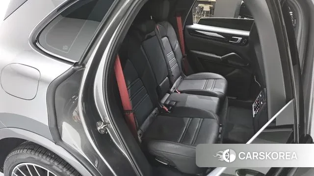 Porsche Cayenne (PO536) 2019 Серый из Кореи, фото 2