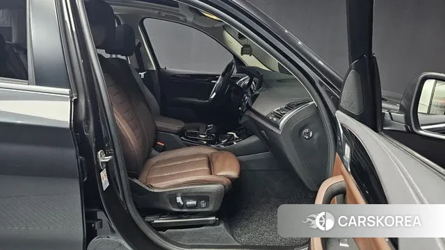 BMW X3 (G01) 2022 Серый из Кореи, фото 2