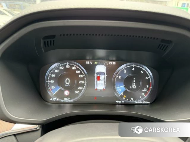 Volvo XC60 2021 Белый из Китая, фото 2