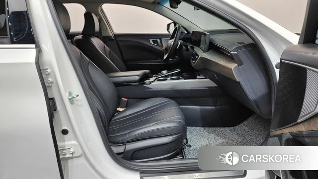 Kia K8 2023 Белый из Кореи, фото 2