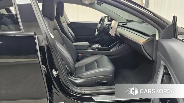 Tesla Model 3 2019 Черный из Кореи, фото 2