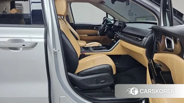 Kia Carnival 4th generation 2020 Серебряный из Кореи, фото 2
