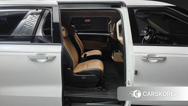 Kia Carnival 4th generation 2023 Белый из Кореи, фото 2