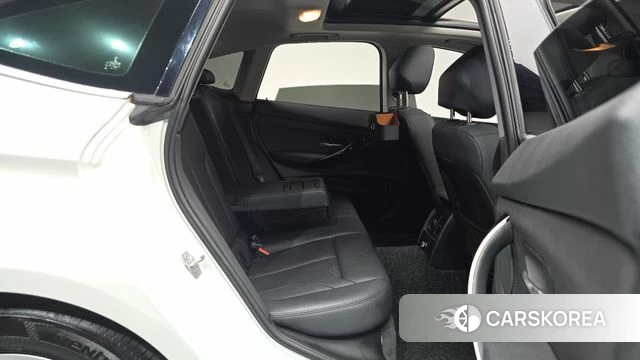 BMW 3 Series GT (F34) 2020 Белый из Кореи, фото 2