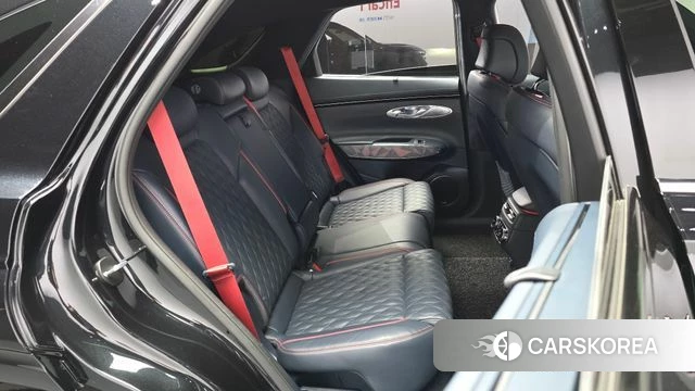 Genesis GV70 2022 Черный из Кореи, фото 2