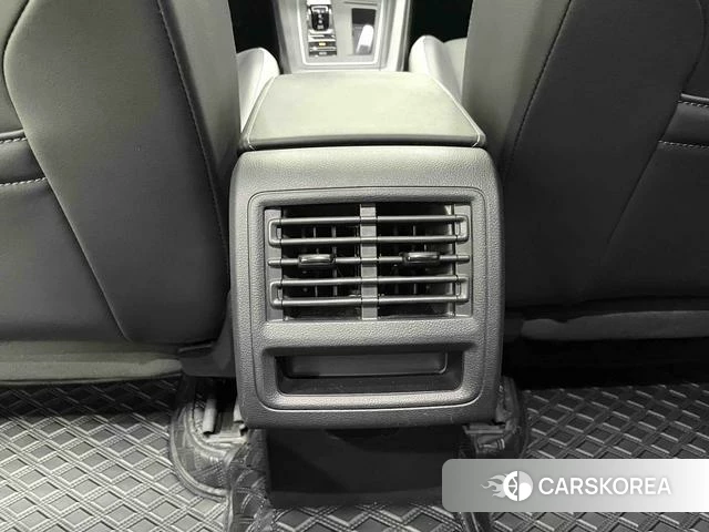 Volkswagen Golf 2023 Серебристо-серый из Китая, фото 2