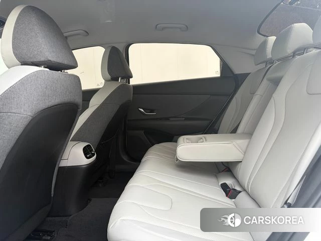 Hyundai Avante (CN7) 2022 Белый из Кореи, фото 2