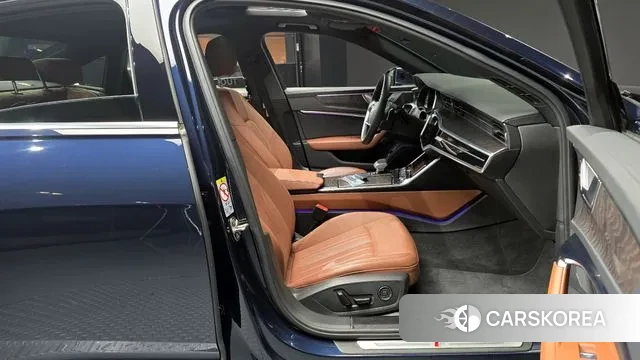 Audi A6 (C8) 2023 Синий из Кореи, фото 2