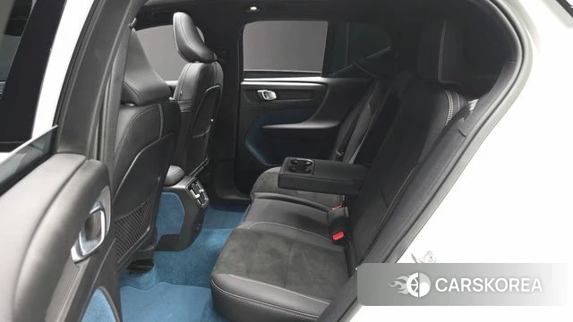 Volvo XC40 Richards 2022 Белый из Кореи, фото 2