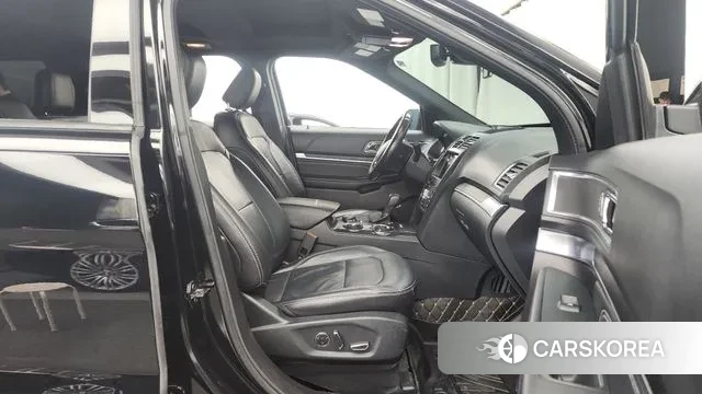 Ford Explorer 2018 Черный из Кореи, фото 2