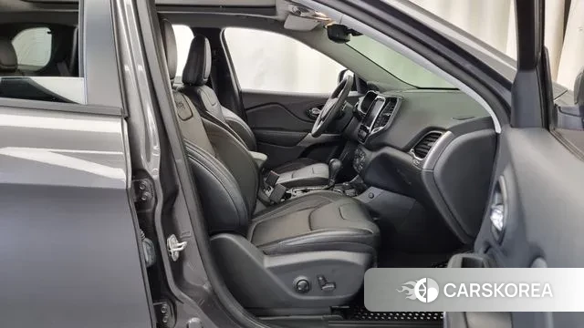 Jeep Cherokee (KL) 2022 Серый из Кореи, фото 2