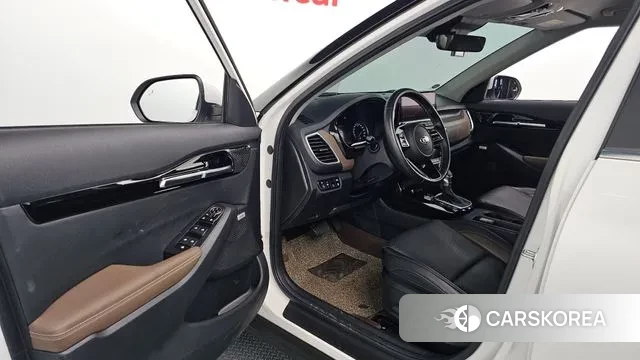 Kia Seltos 2021 Белый из Кореи, фото 2