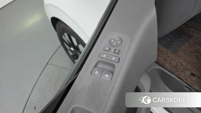 Hyundai Staria 2025 Белый из Кореи, фото 2