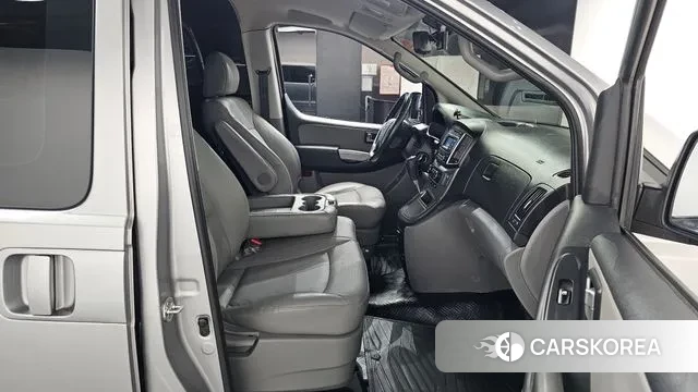 Hyundai The New Grand Starex 2020 Серебристо-серый из Кореи, фото 2