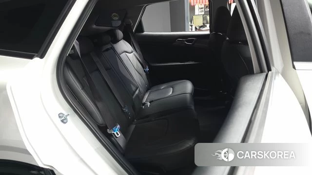 Kia Sportage 5th Generation 2023 Белый из Кореи, фото 2